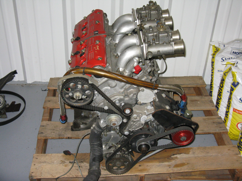 Illustration for article titled Ever Seen a Carbureted 944 Engine Before?